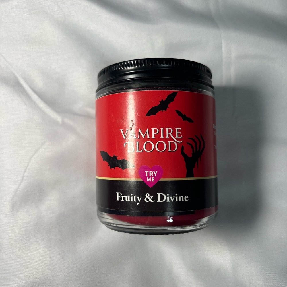 Bath & Body Works Vampire Blood 7 oz Single Wick Candle Halloween NEW Scent